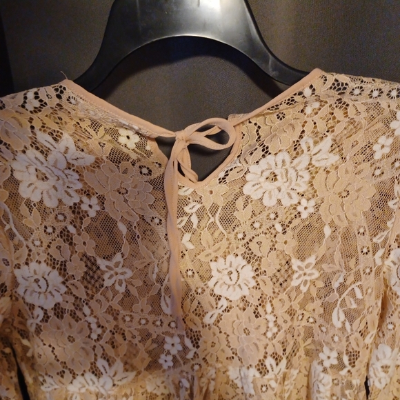 Altar'd State Lace mini/cover up size M - Picture 4 of 4